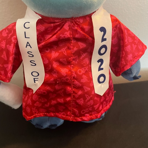 Disney Parks Stitch Plush‎ Class Of 2020 Collectible Plush - Picture 4 of 6